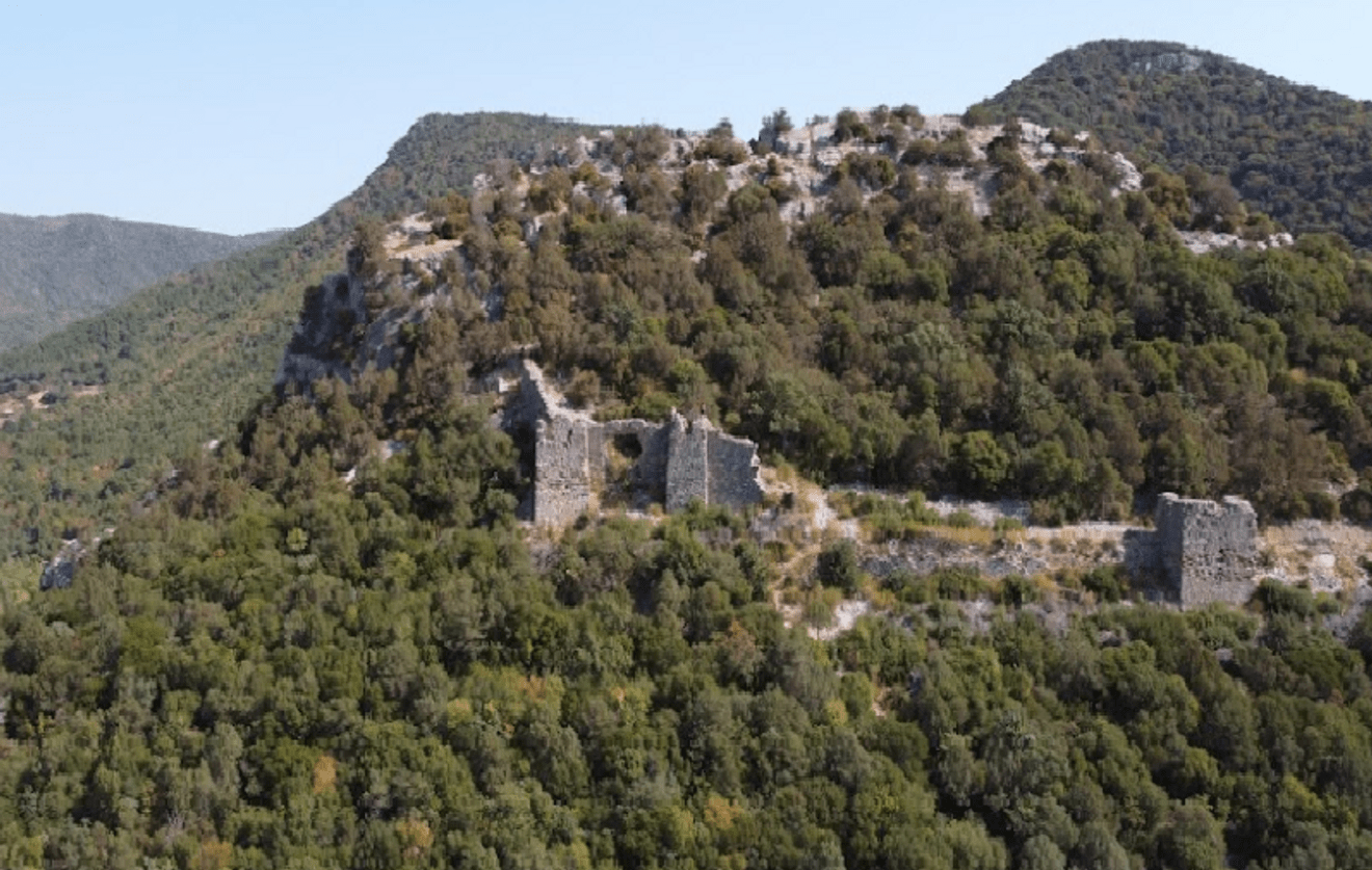 Castles Avanta and Potamos